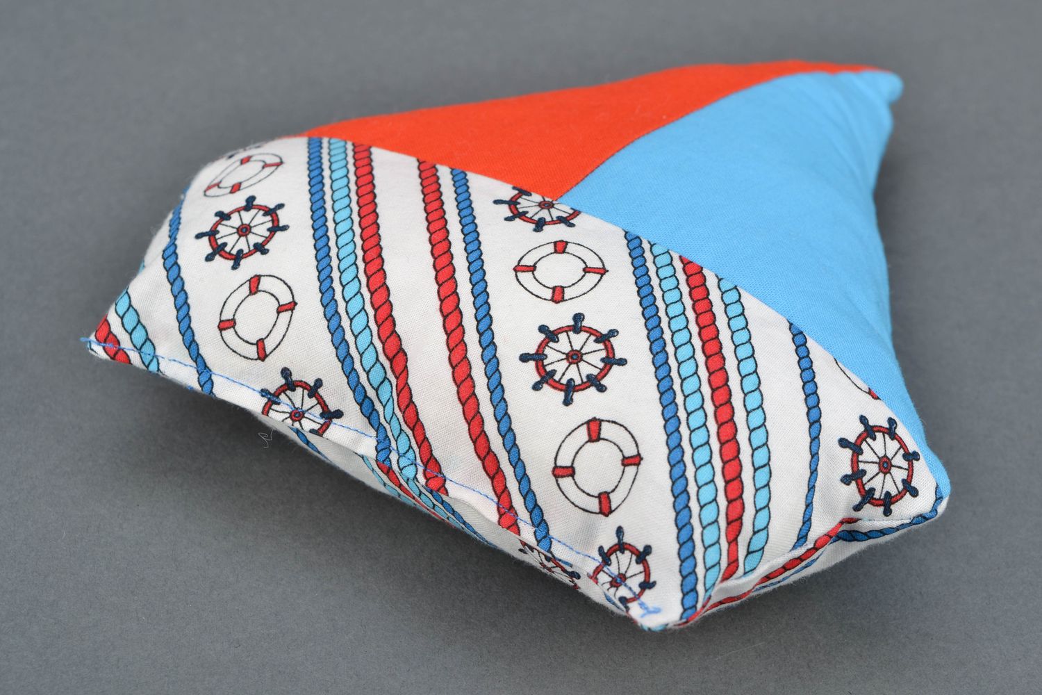 Мягкая диванная подушка маленькая тканевая Кораблик фото 3