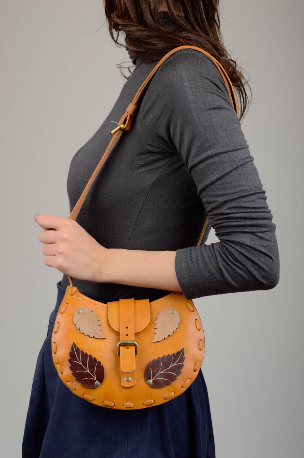 Сумка ручной работы сумка через плечо женская небольшая красивая кожаная сумка фото 2