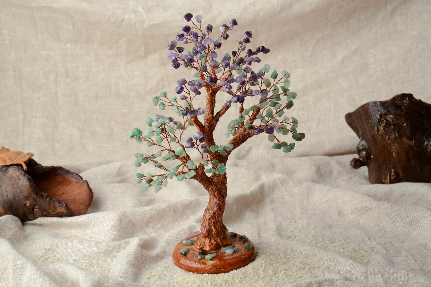 Decorative tree with amethyst and nephrite photo 1