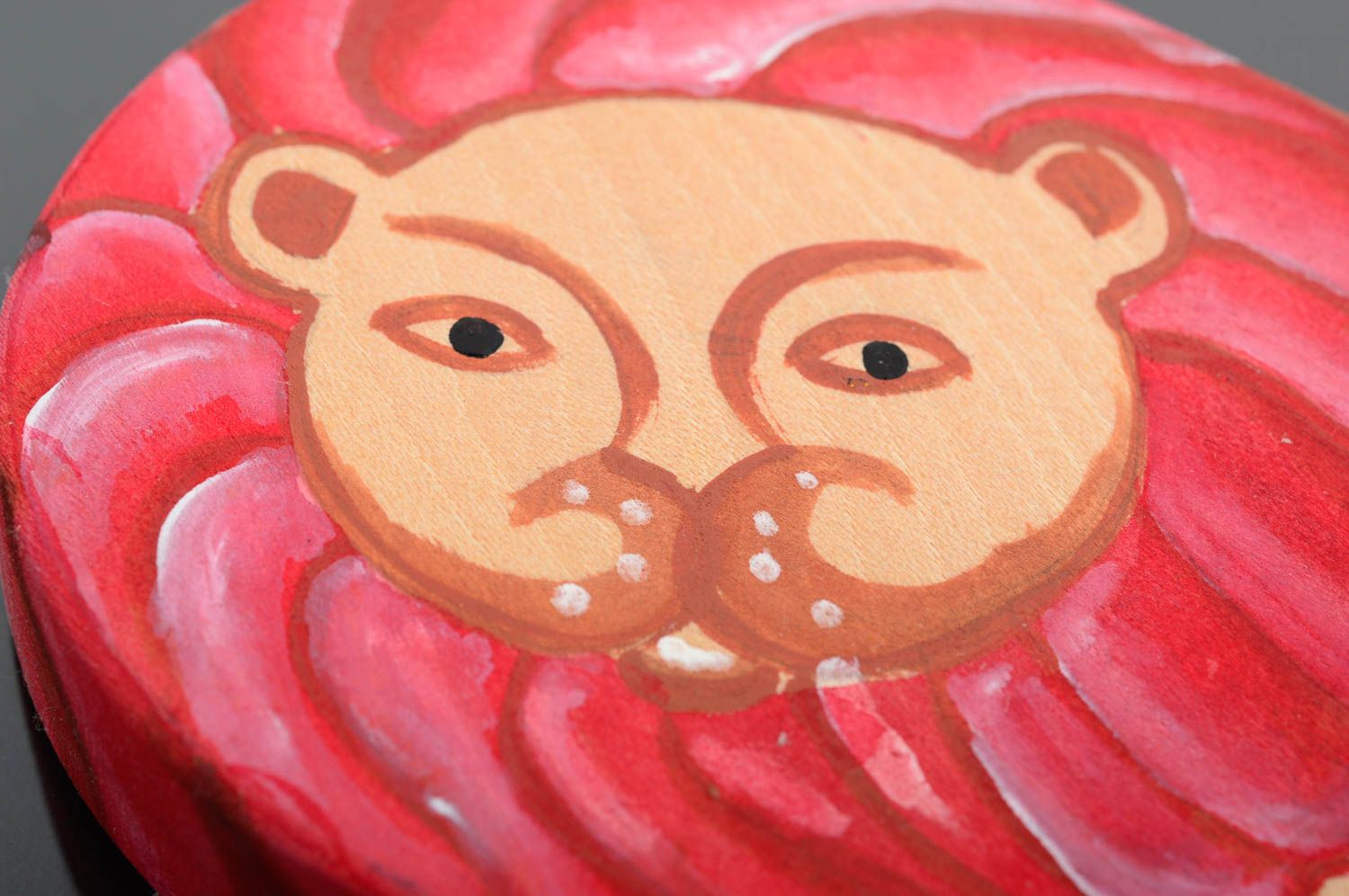 Игрушка ручной работы игрушка из дерева фигурка из дерева в виде льва с гривой фото 3
