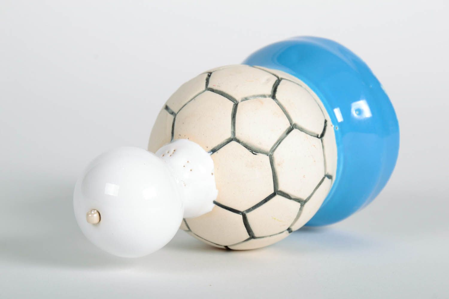 Sino de cerâmica em forma de uma bola de futebol foto 4