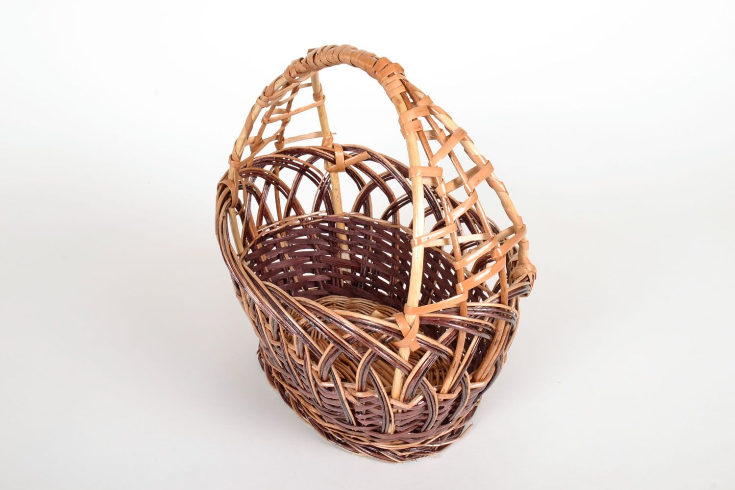 Willow basket photo 4