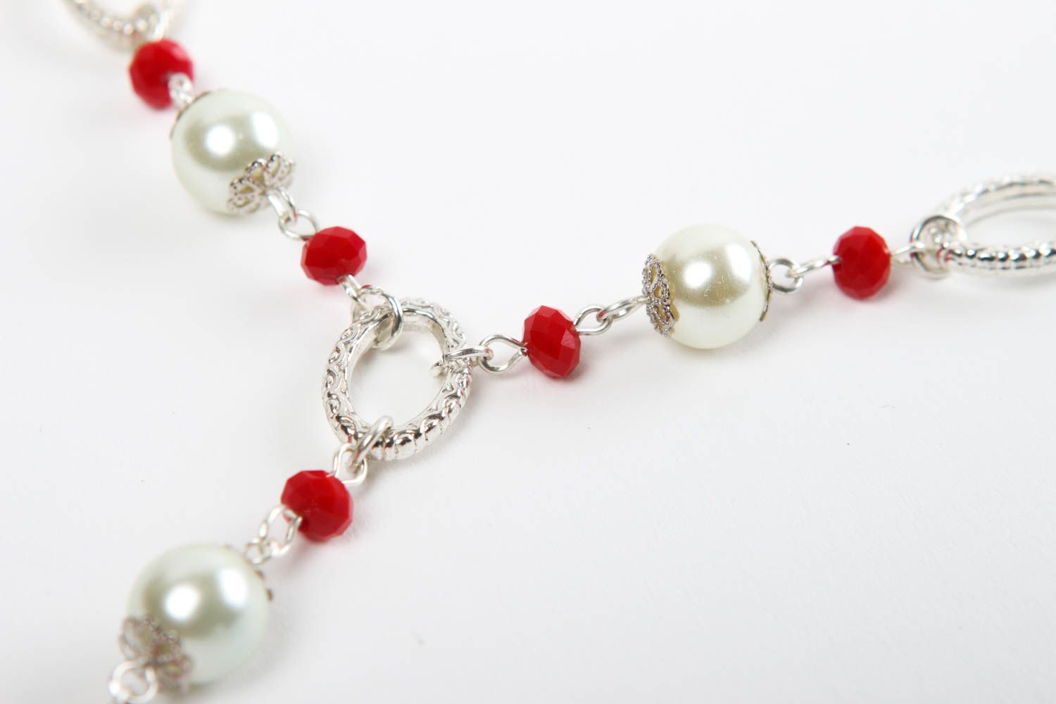 Колье из бусин украшение ручной работы ожерелье из бусин белое с красным фото 2
