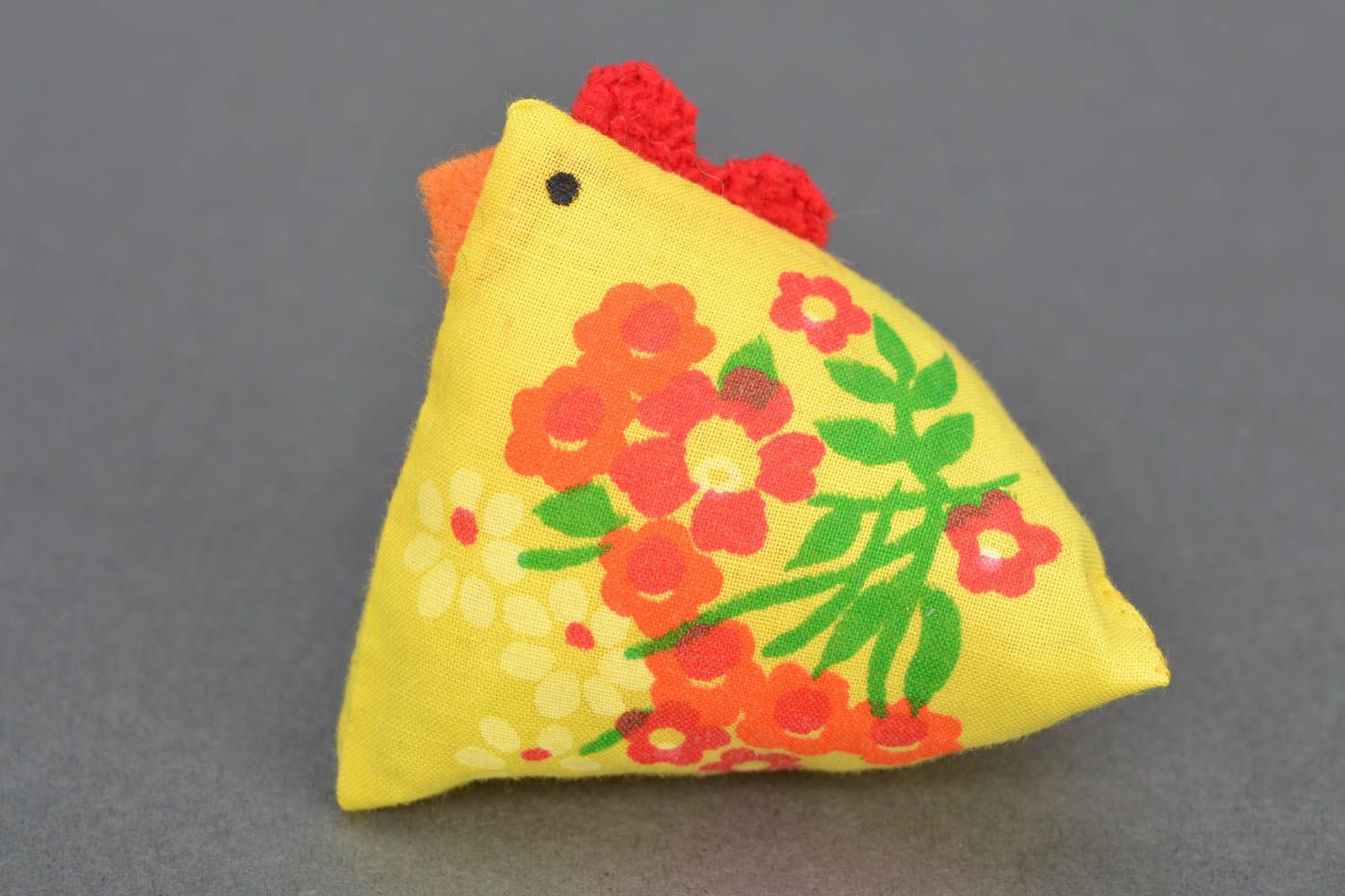 Soft needle bed in the shape of yellow chicken photo 1