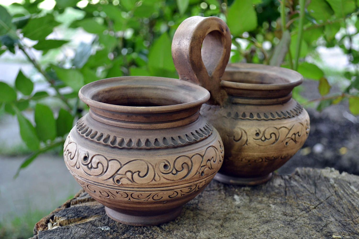 Deux pots de cuisine en terre cuite avec une anse faits main ethniques photo 1