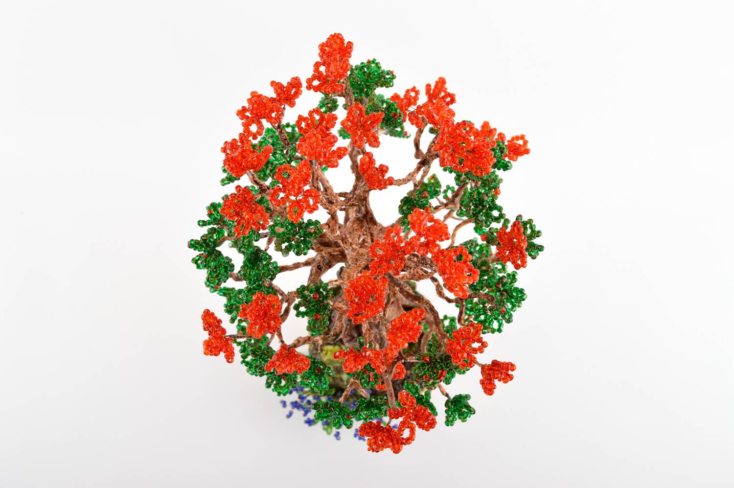 Árbol artesanal de abalorios elemento decorativo arreglo floral de mesa foto 1