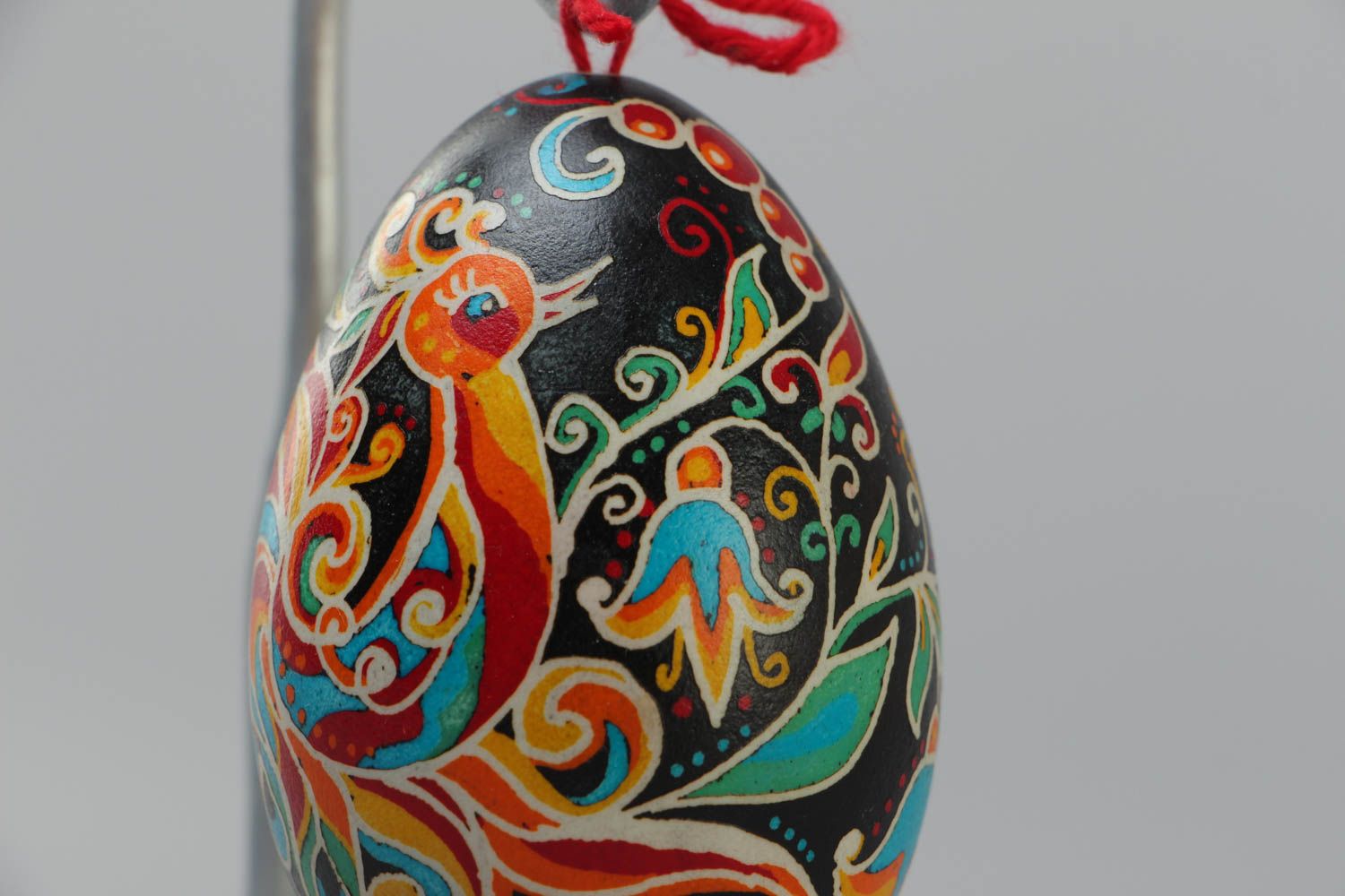Handmade decorative Easter egg painted with wax and food dyes with metal stand photo 3