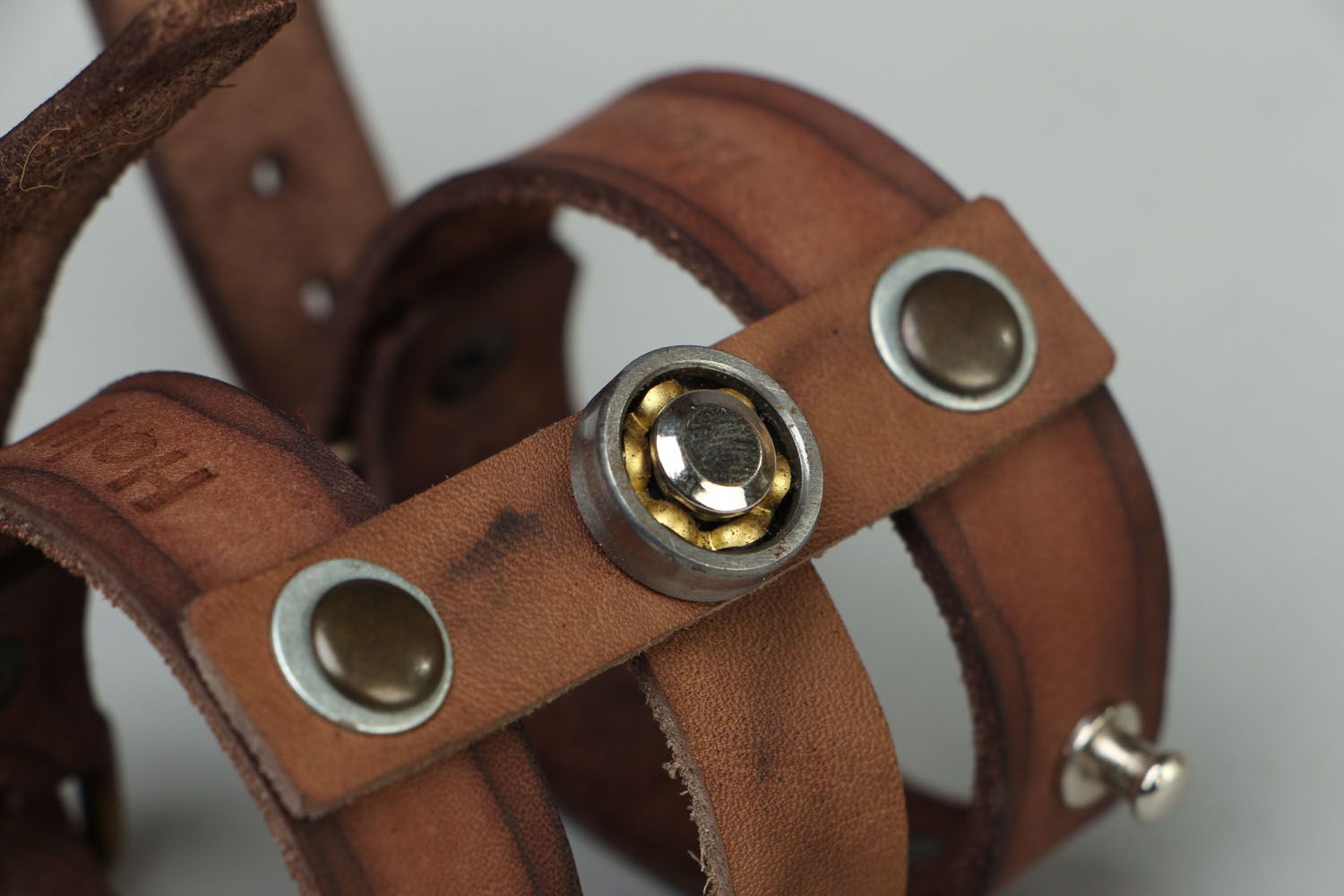 Bracelet en vrai cuir fait main photo 3