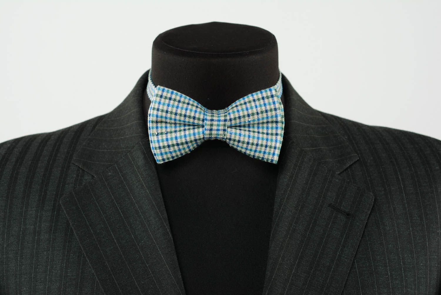 Checked bow tie photo 2