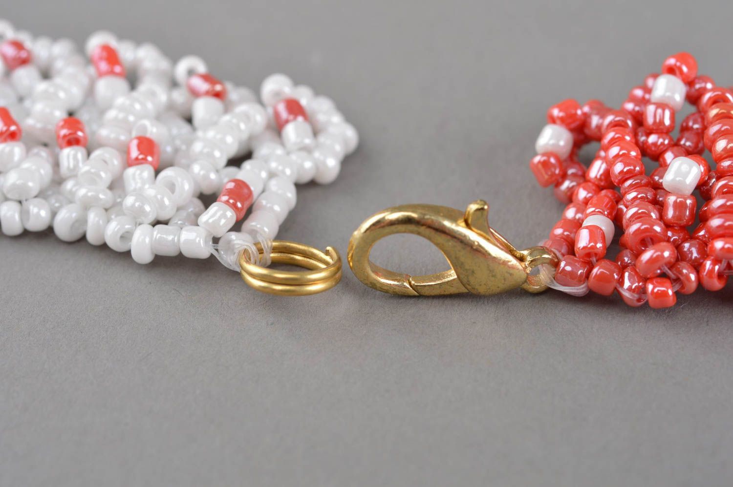 Collier en perles de rocaille et perles fantaisie fait main blanc corail photo 4