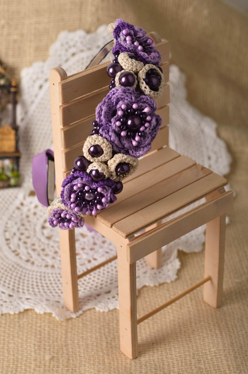 Vincha artesanal con flores accesorio para el cabello regalo original para mujer foto 1