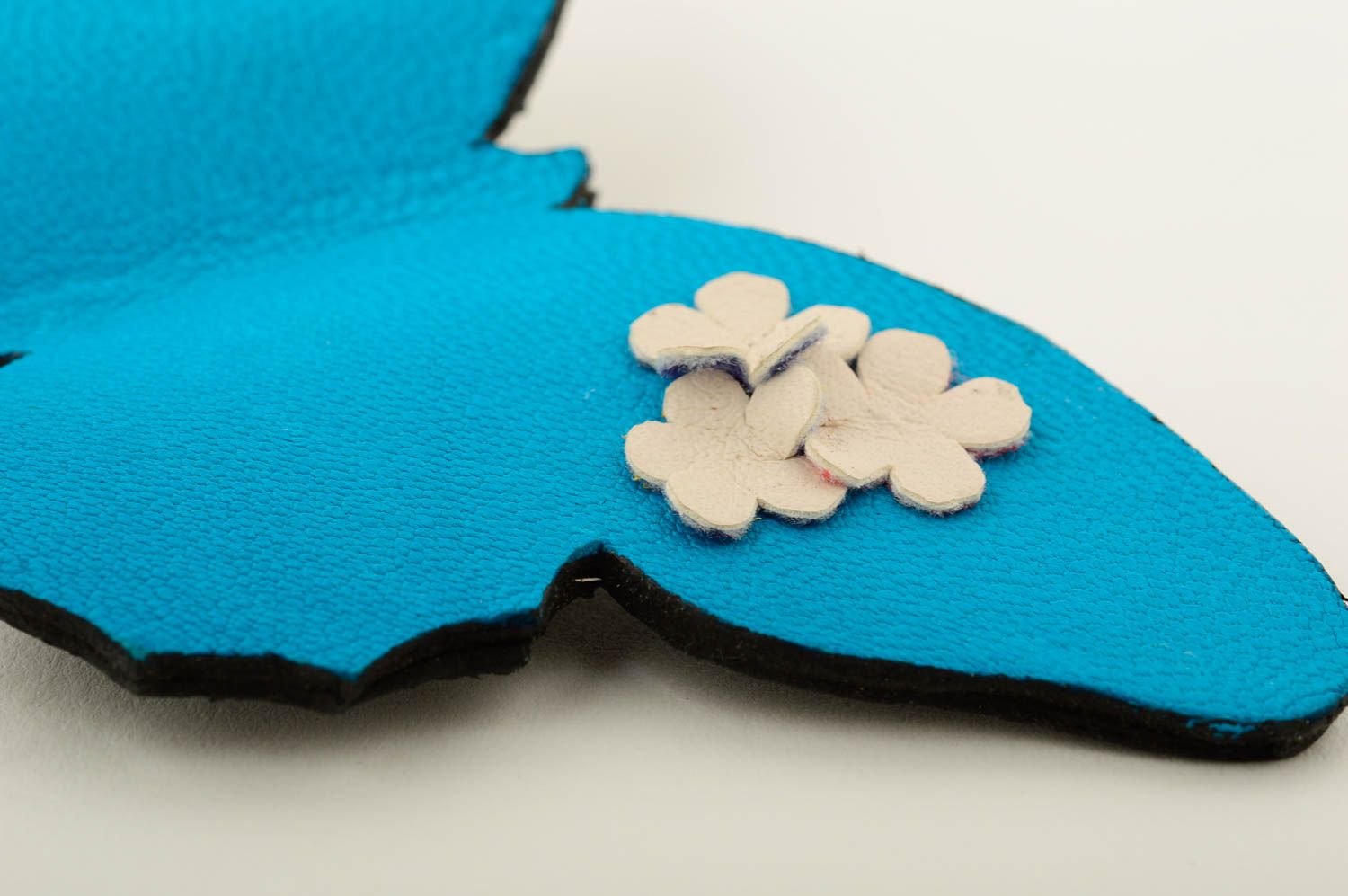 Broche papillon bleu Bijou fait main en cuir grande taille Cadeau femme photo 5