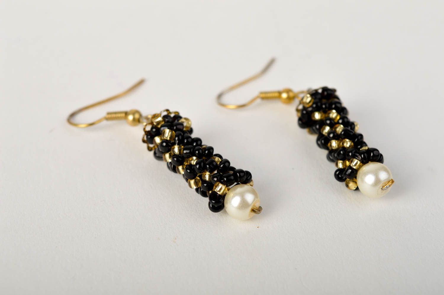 Handmade beautiful jewelry unusual beaded earrings jewelry with artificial pearl photo 3