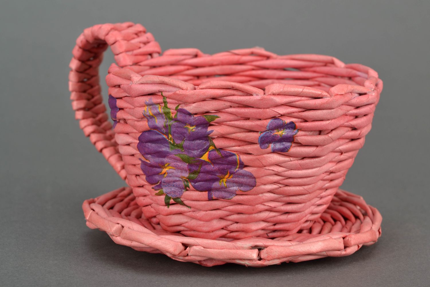 Плетеное кашпо для цветов в виде чашки  фото 3