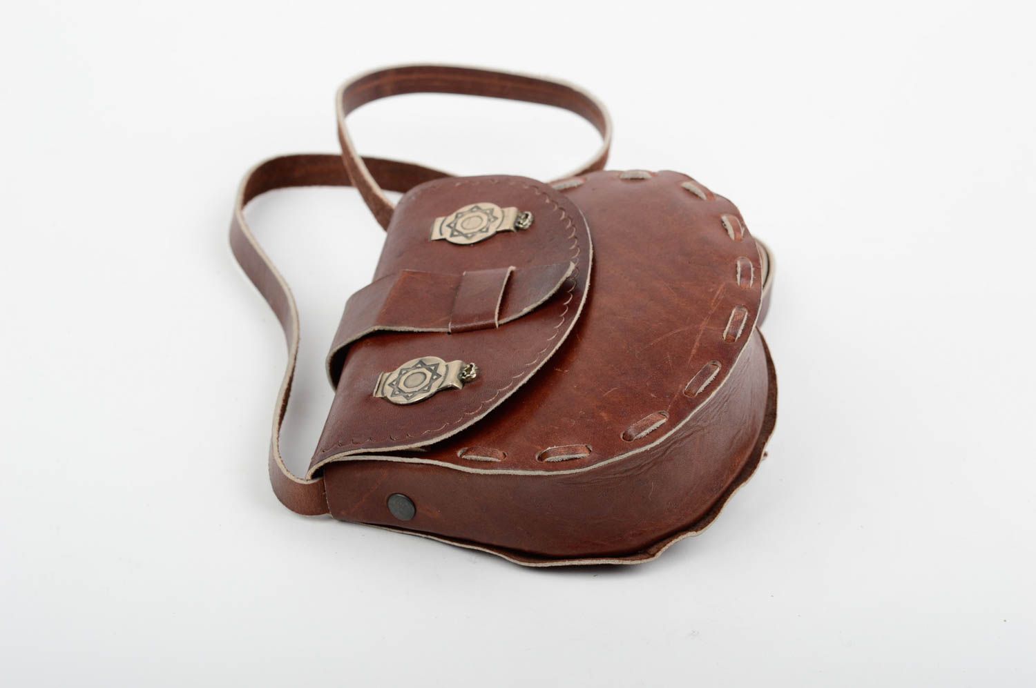 Коричневая сумка ручной работы сумка через плечо авторская кожаная сумка женская фото 4