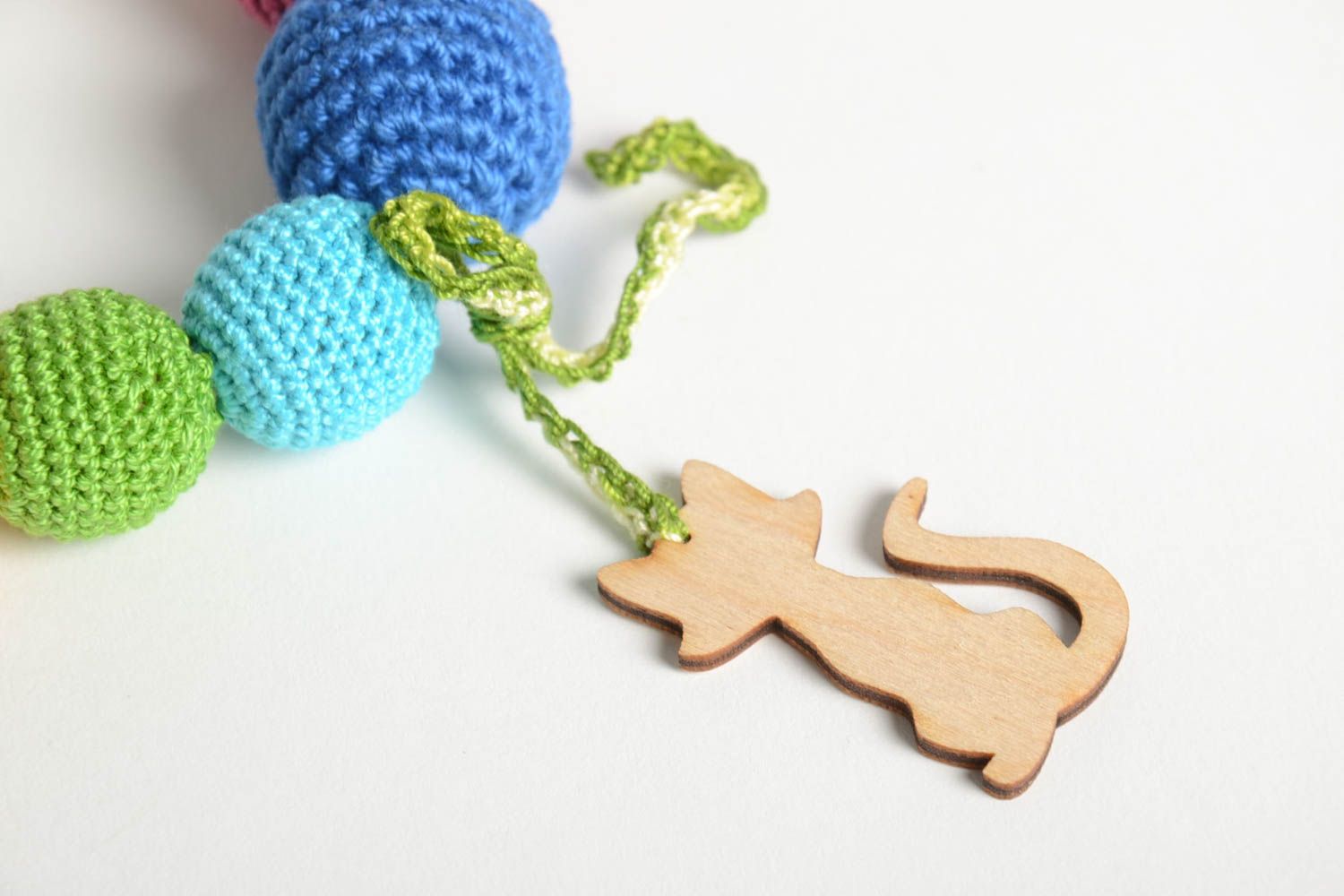 Handmade babywearing necklace crochet ball necklace teething necklace ideas photo 3