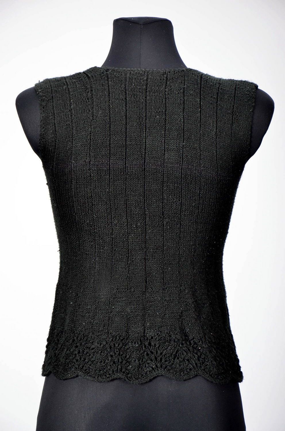 Knitted black vest photo 5
