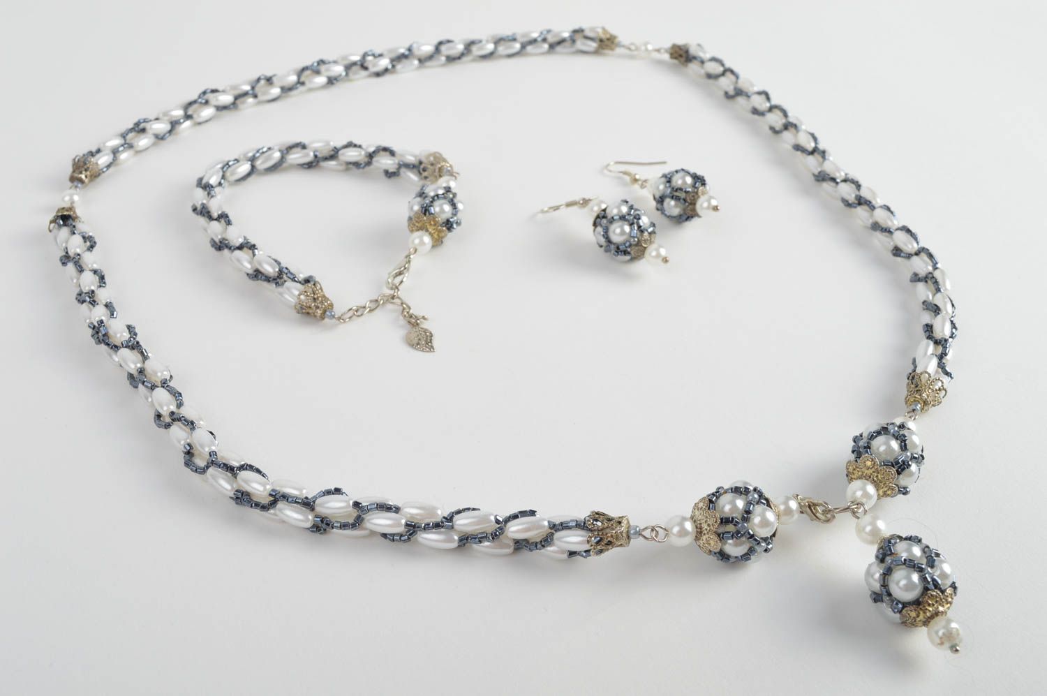 Parure collier boucles d'oreilles bracelet perles d'imitation faits main photo 3