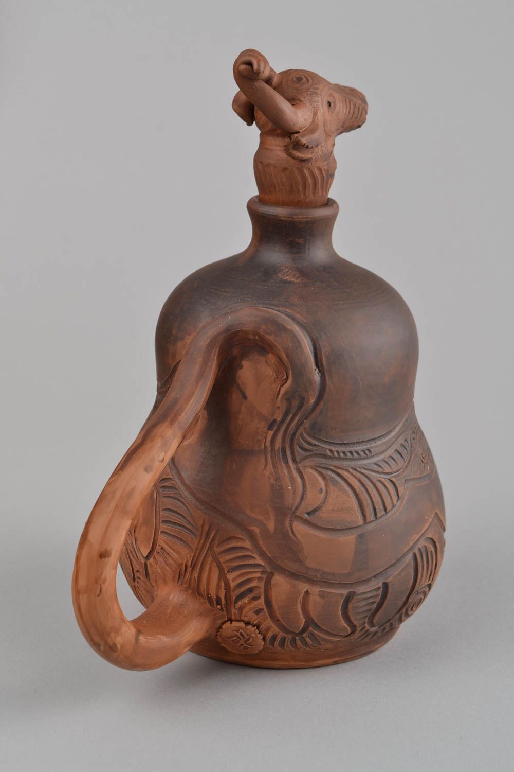 Botella de arcilla con tapón decorativa artesanal grande marrón con ornamento 1l foto 4