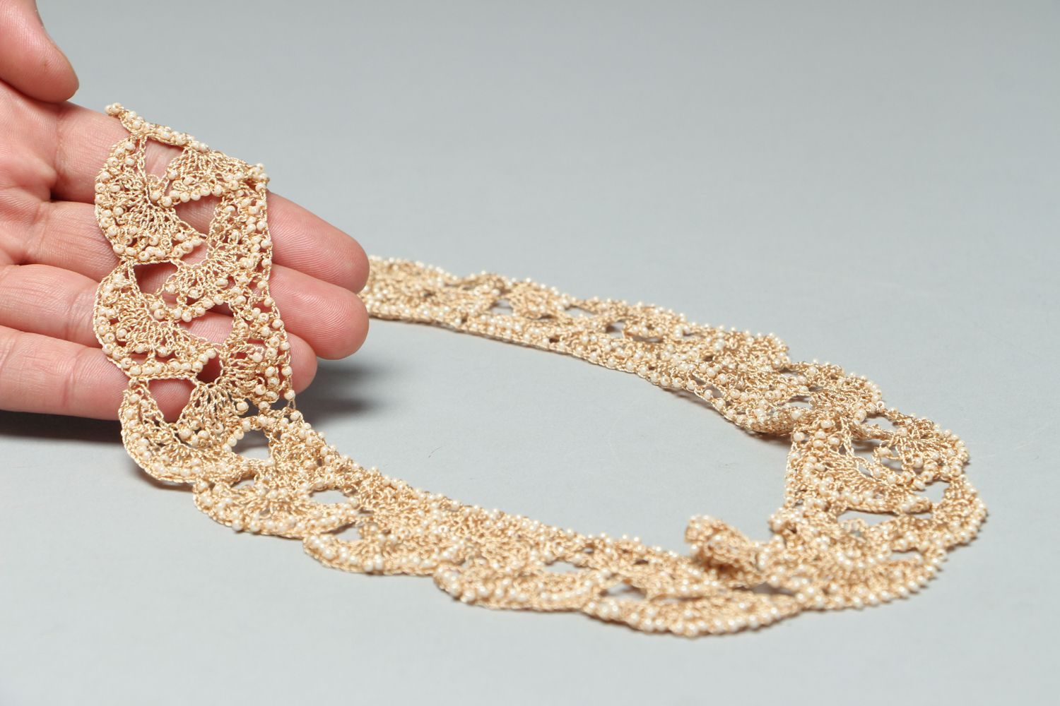 Collier tricoté au crochet en fils fait main photo 4