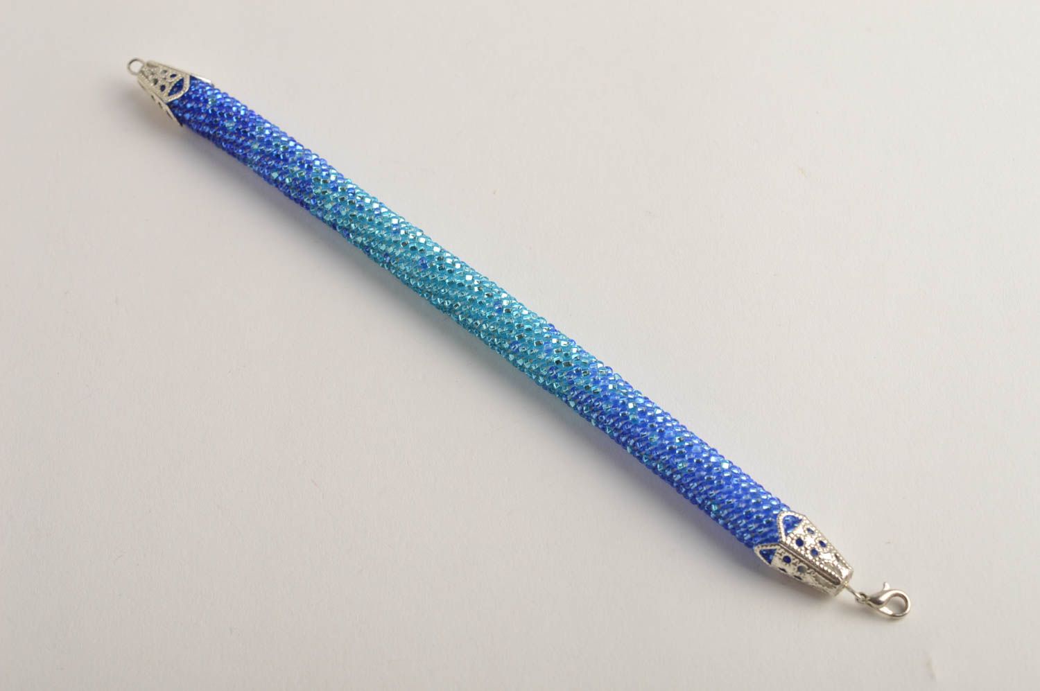 Bracelet perles de rocaille Bijou fait main bleu design intéressant Cadeau femme photo 4