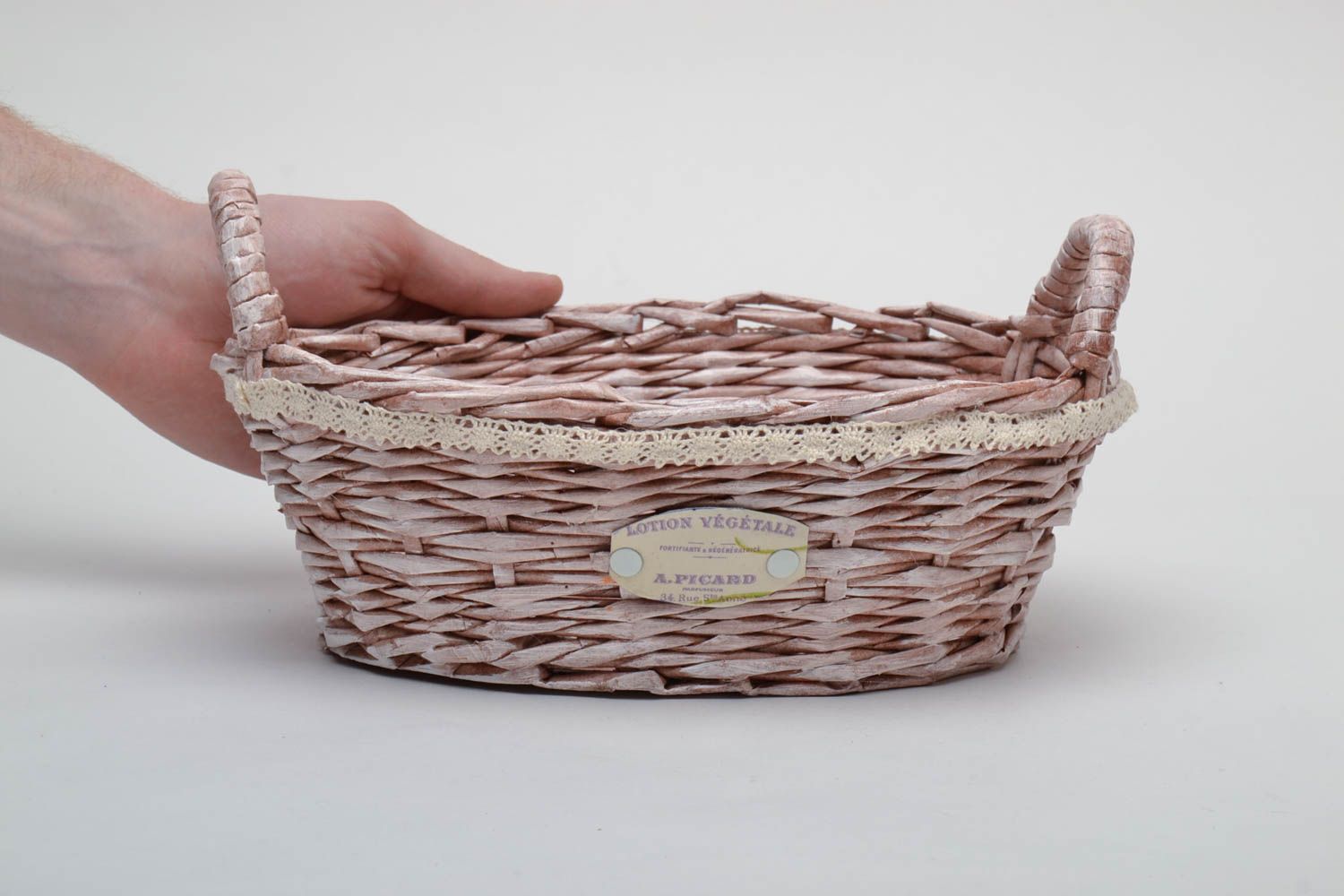 Newspaper basket for bread and fruit photo 5