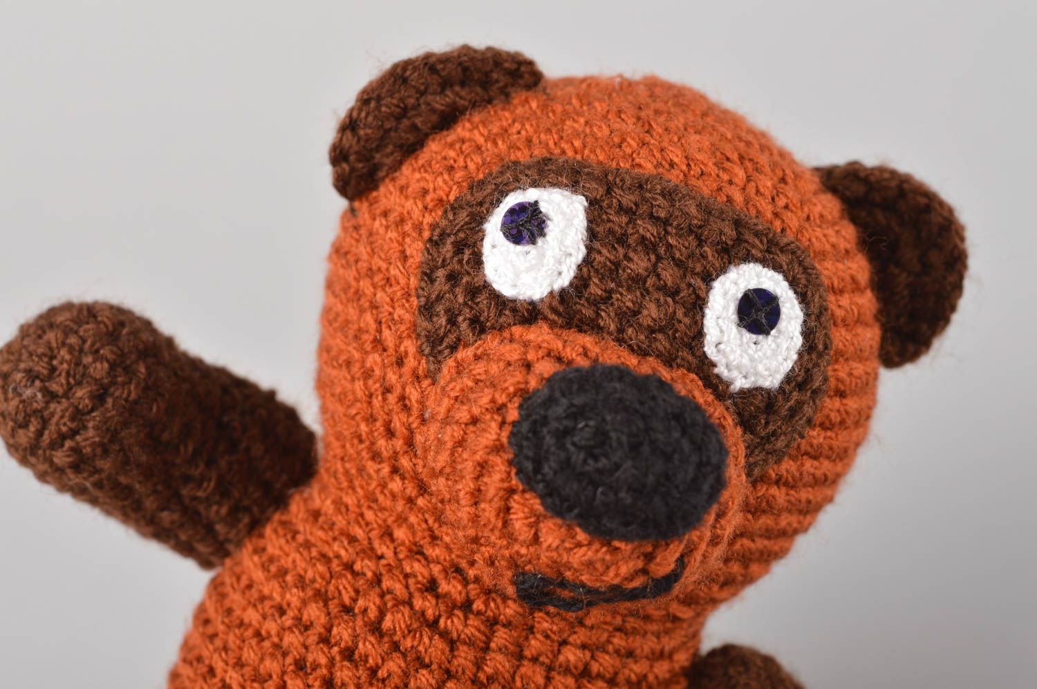 Jouet ours Peluche faite main tricotée au crochet brune Cadeau enfant et déco photo 4