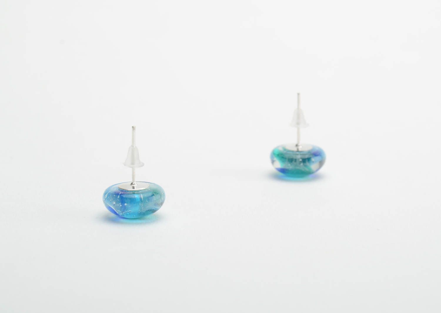 Handgemachte kleine runde Ohrstecker aus Glas in Fusing Technik schön für Damen foto 4