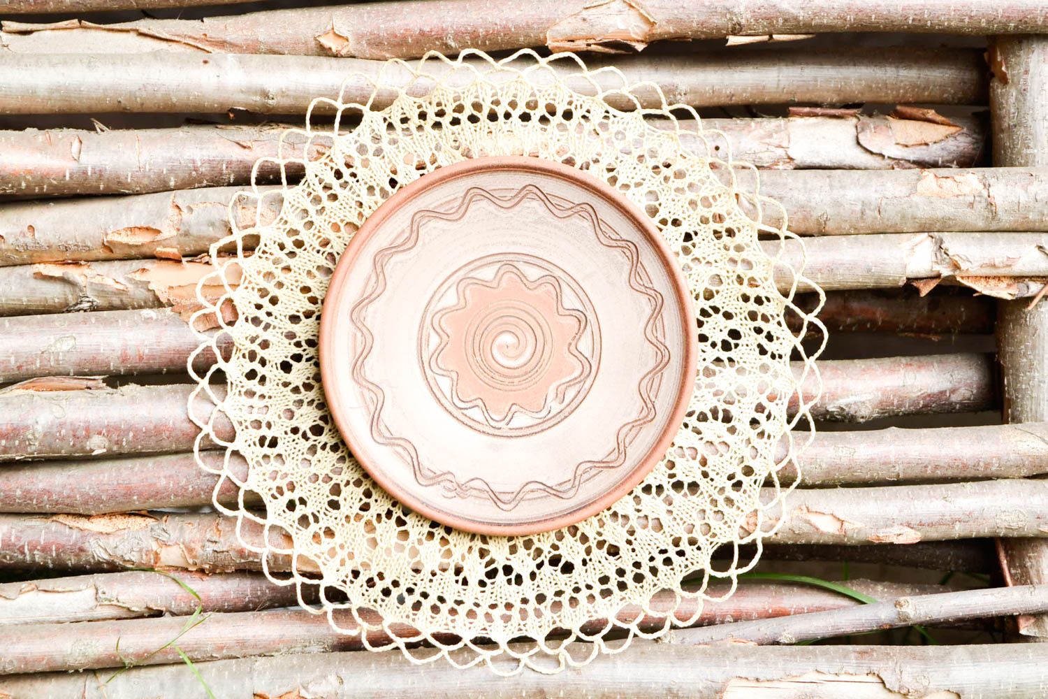 Handgemachter Keramik Teller effektvoll Küche Dekor interessant Deko Accessoire foto 1