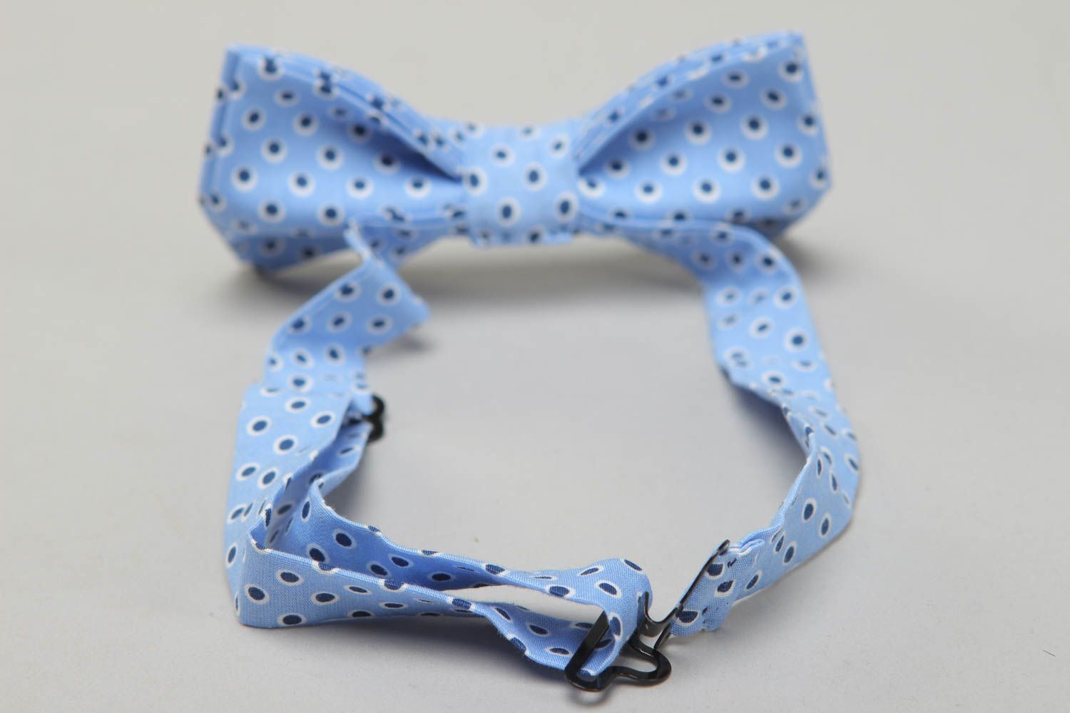 Blue polka dot fabric bow tie photo 3