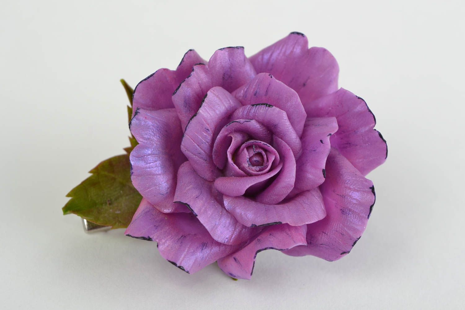 Barrette à cheveux avec belle fleur en porcelaine froide violette faite main photo 1