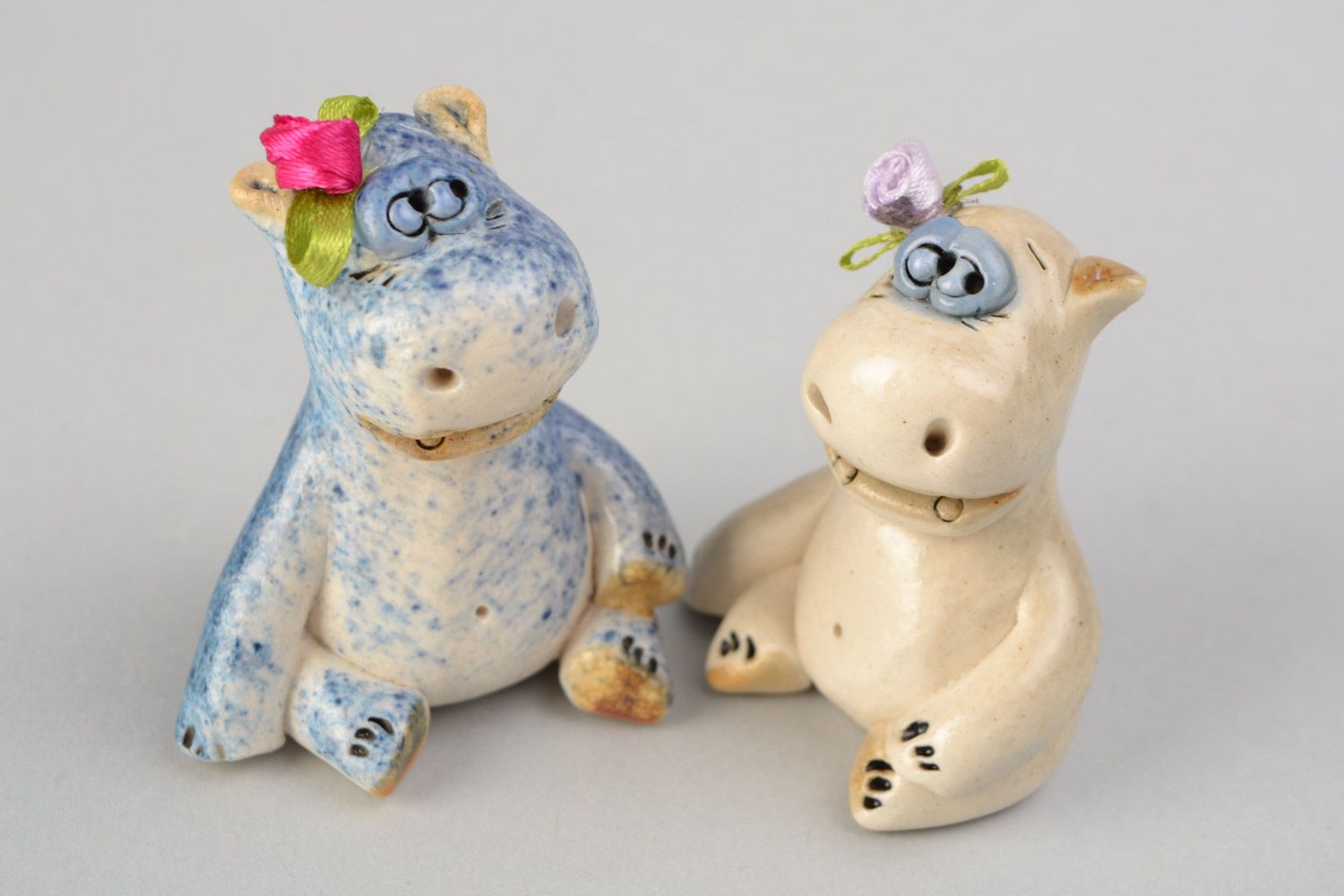 Figuras de arcilla artesanales pintadas 2 piezas hipopótamos foto 4