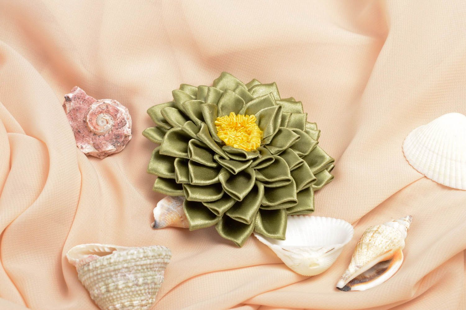 Olivgrüne Blume Haarspange handgemachter Schmuck Accessoire für Mädchen foto 5