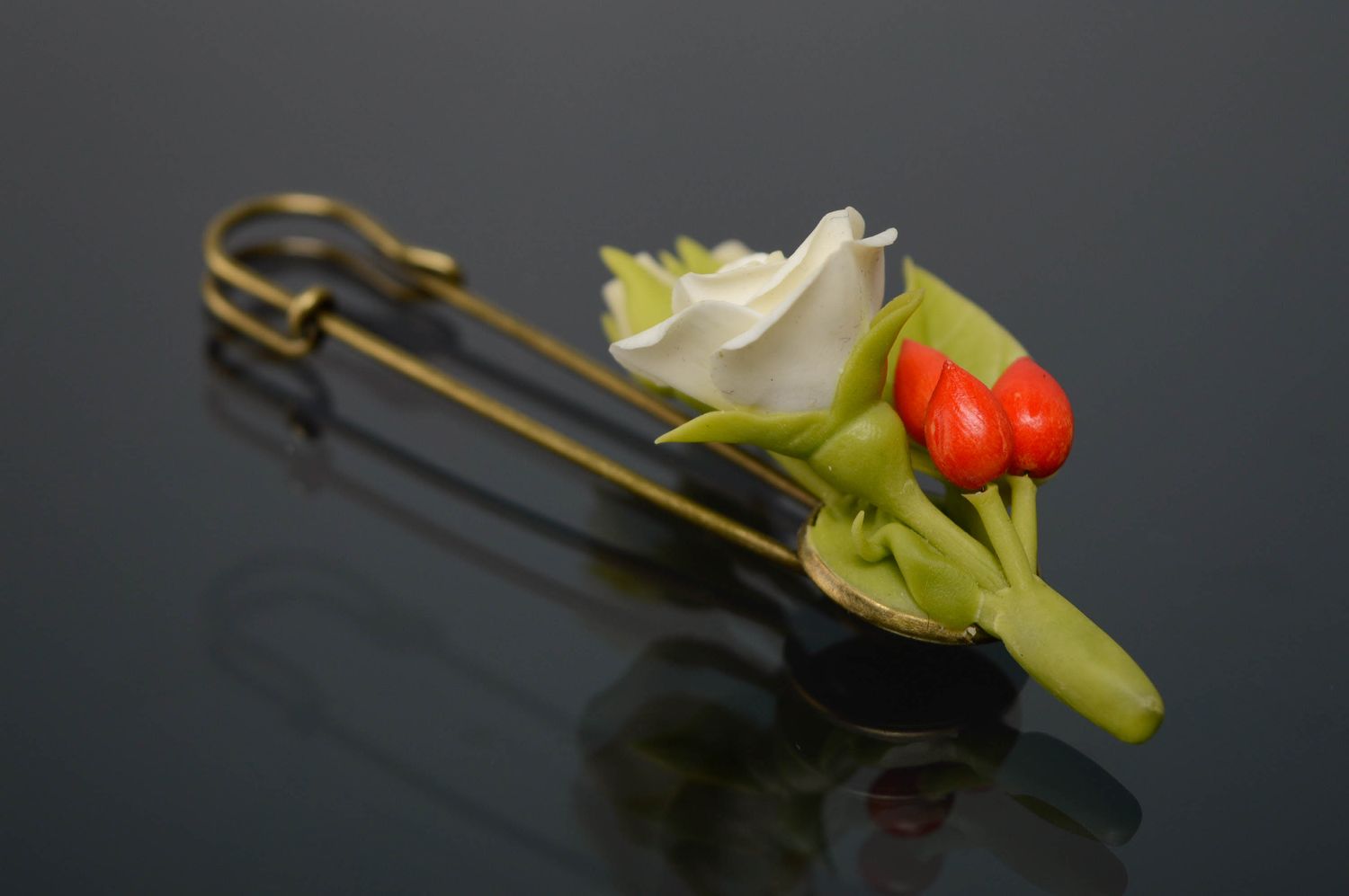 Cold porcelain brooch with rose photo 2