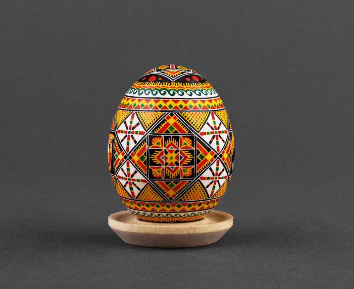 Huevo de Pascua pintado a mano elemento decorativo souvenir original hermoso foto 3