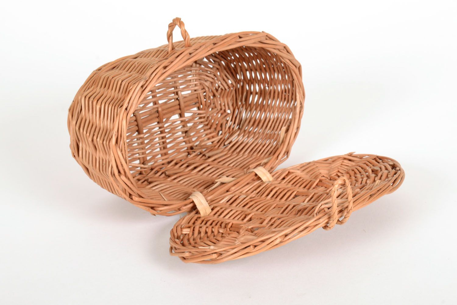 Woven picnic basket  photo 4
