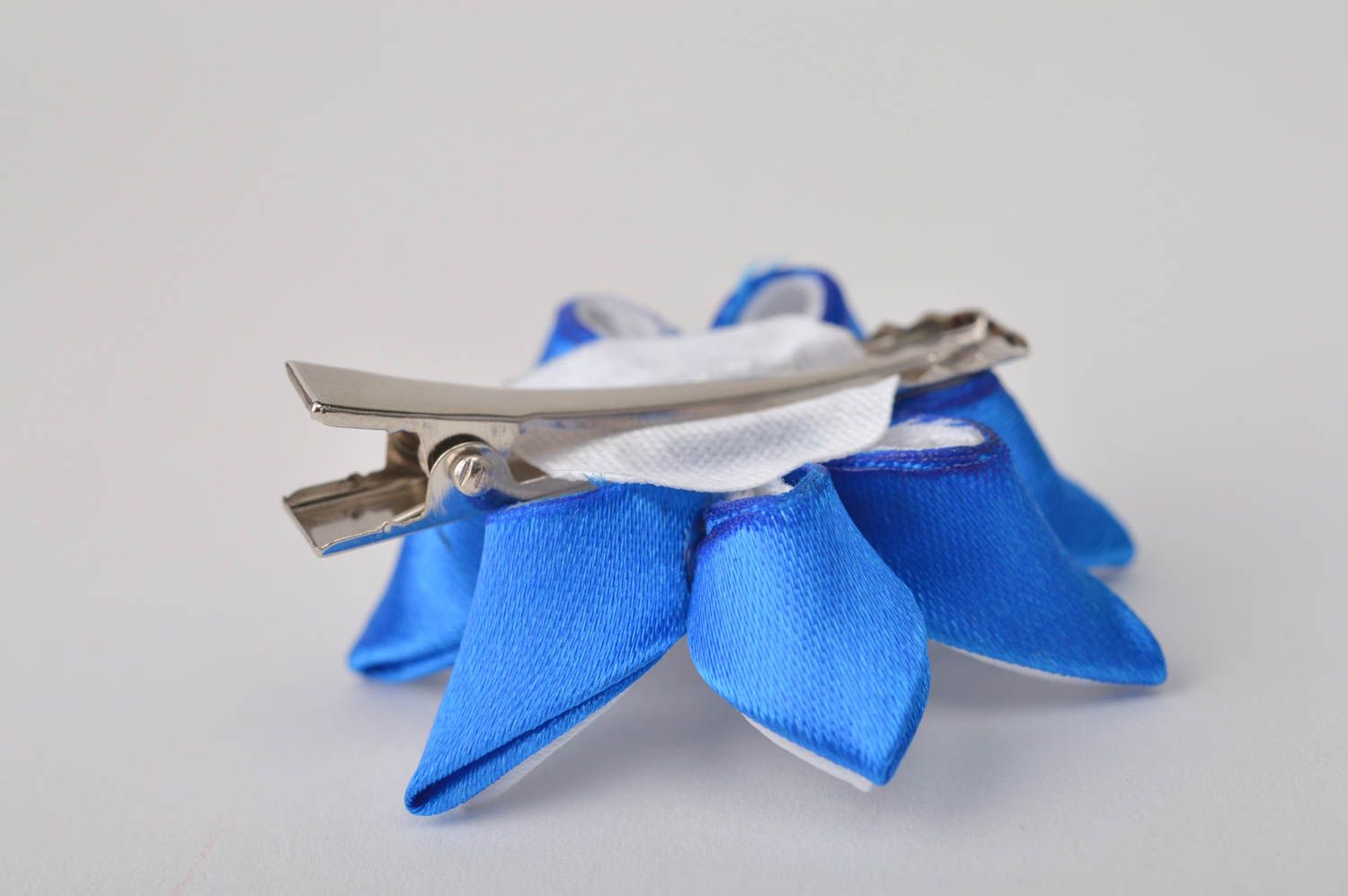 Weiß blaue Blume Haarspange handgemachter Schmuck Accessoires für Mädchen Atlas foto 10