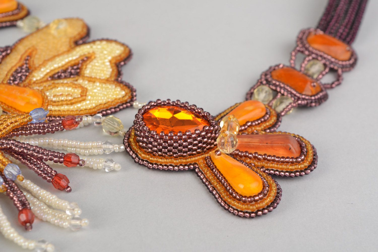 Elegantes braunes Collier aus echten Steinen und Glasperlen handmade für Damen Schmetterling foto 4