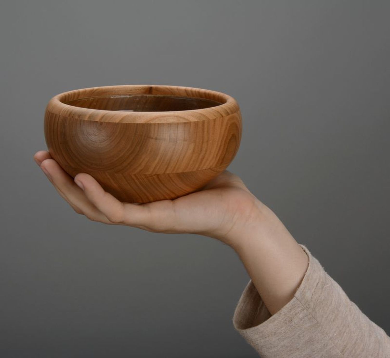Wooden bowl for food photo 5