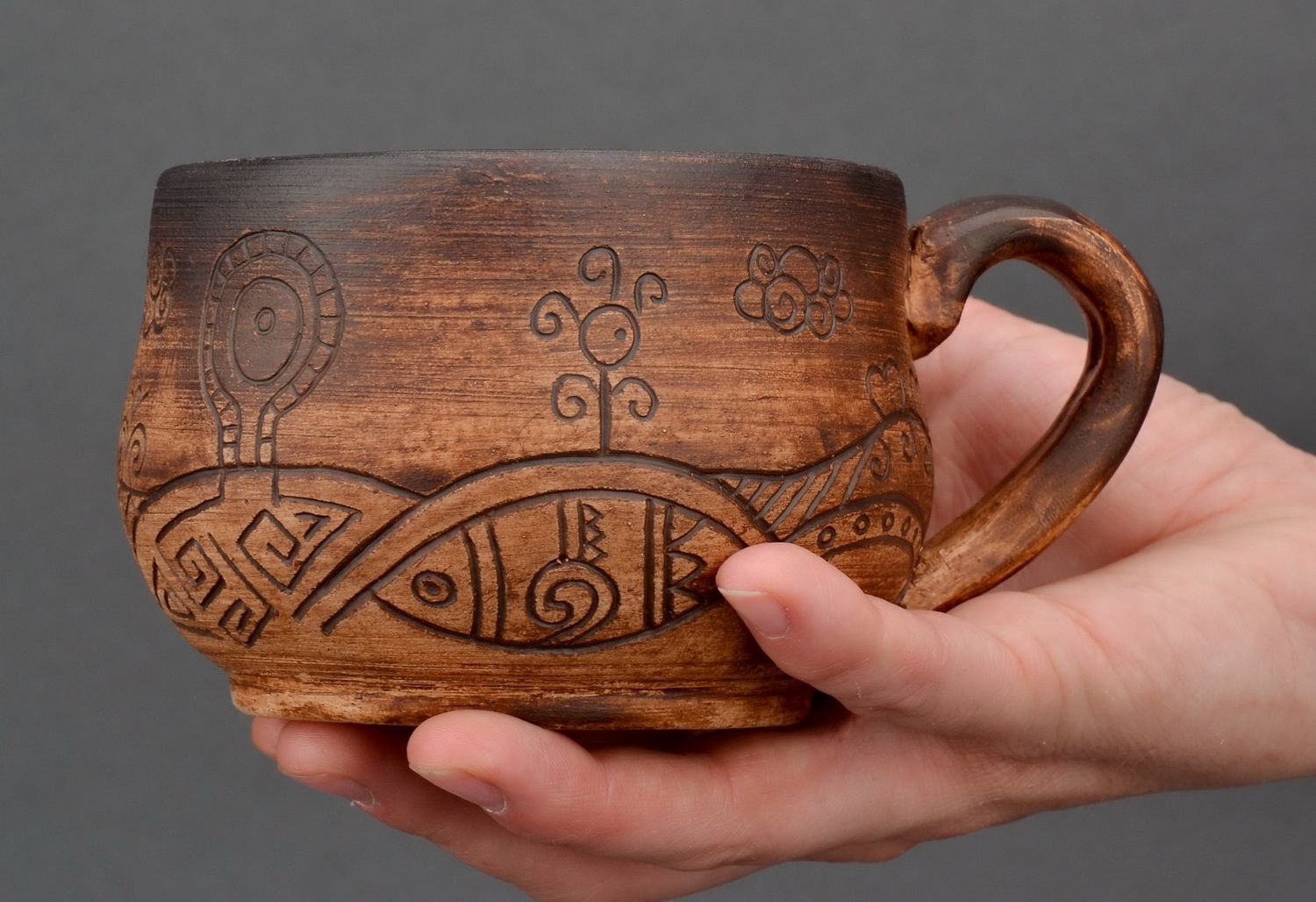Глиняная чашка с орнаментом фото 2