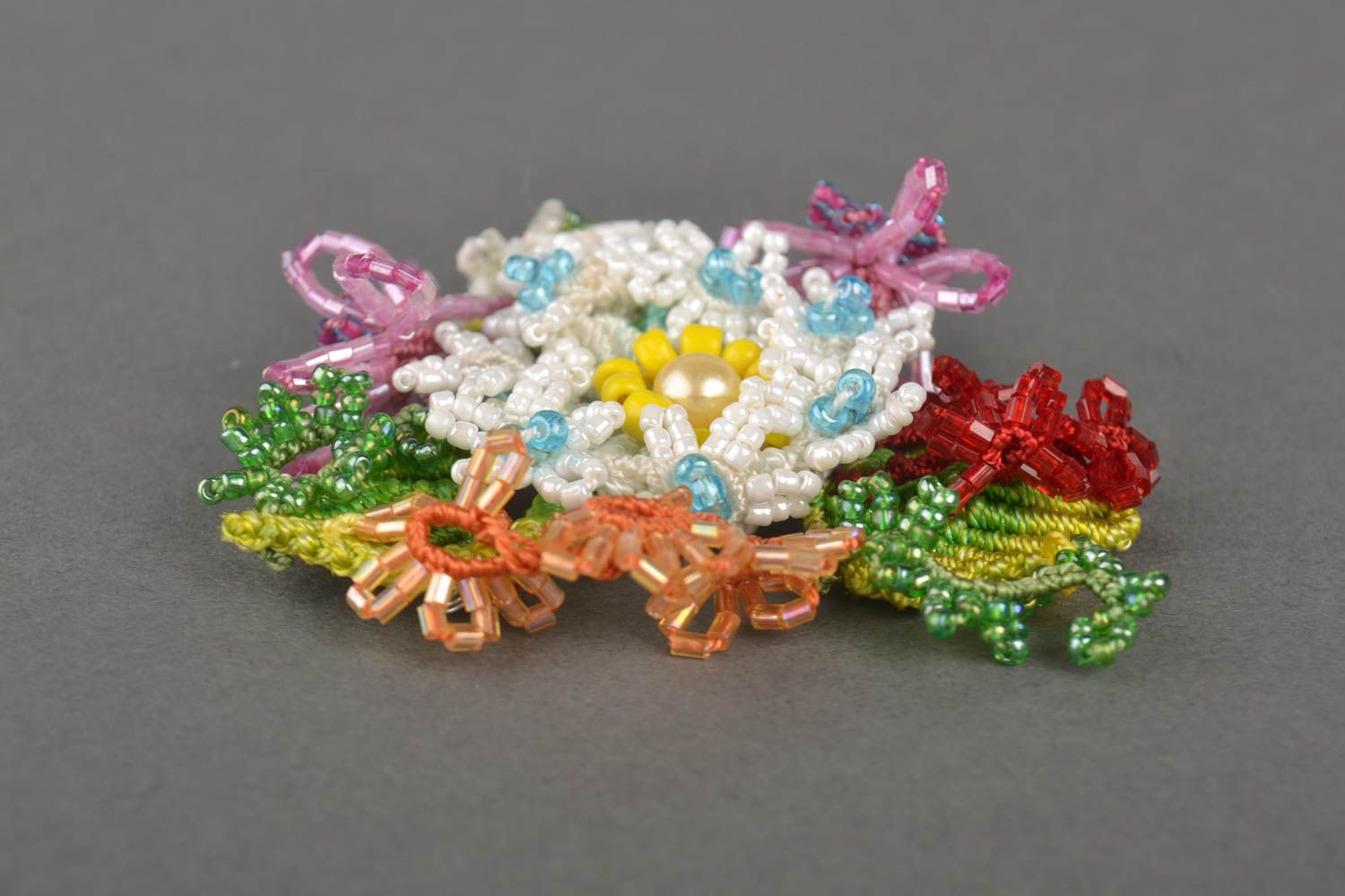 Blumen Brosche handmade Schmuck aus Glasperlen Designer Accessoire geflochten foto 4