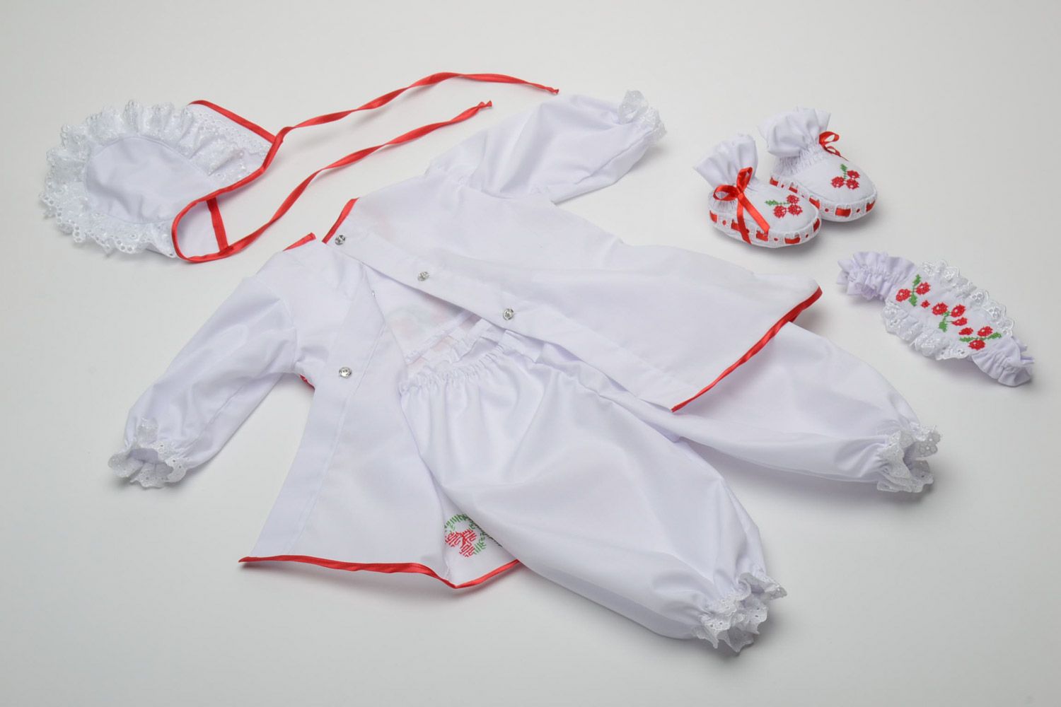Комплект одежды для девочки пинетки платье штаны чепчик и повязка ручной работы фото 2