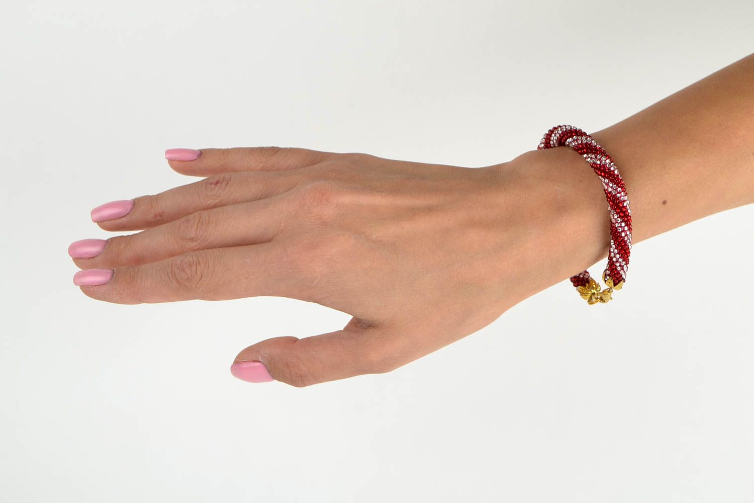 Bracelet original Bijou fait main rouge et blanc perles de rocaille Cadeau femme photo 1
