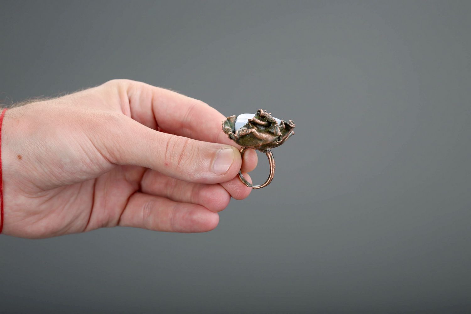 Ring aus Kupfer und Chalcedon foto 5