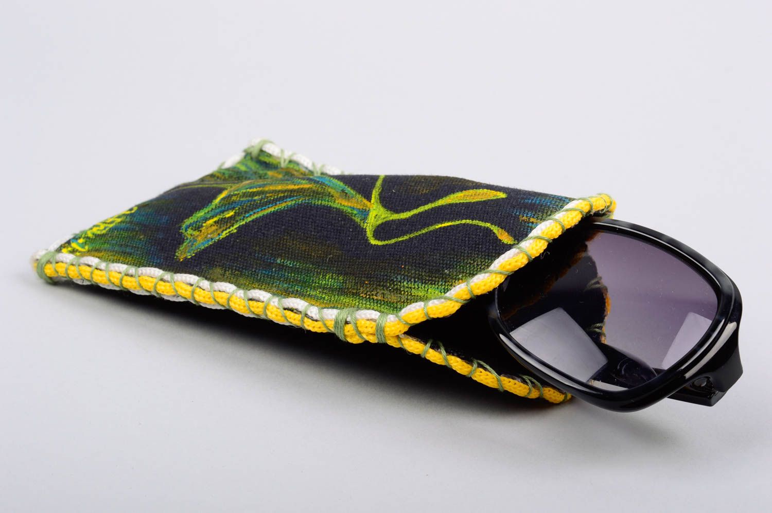 Tarpaulin painted eyeglass case stylish accessories beautiful handmade present photo 3