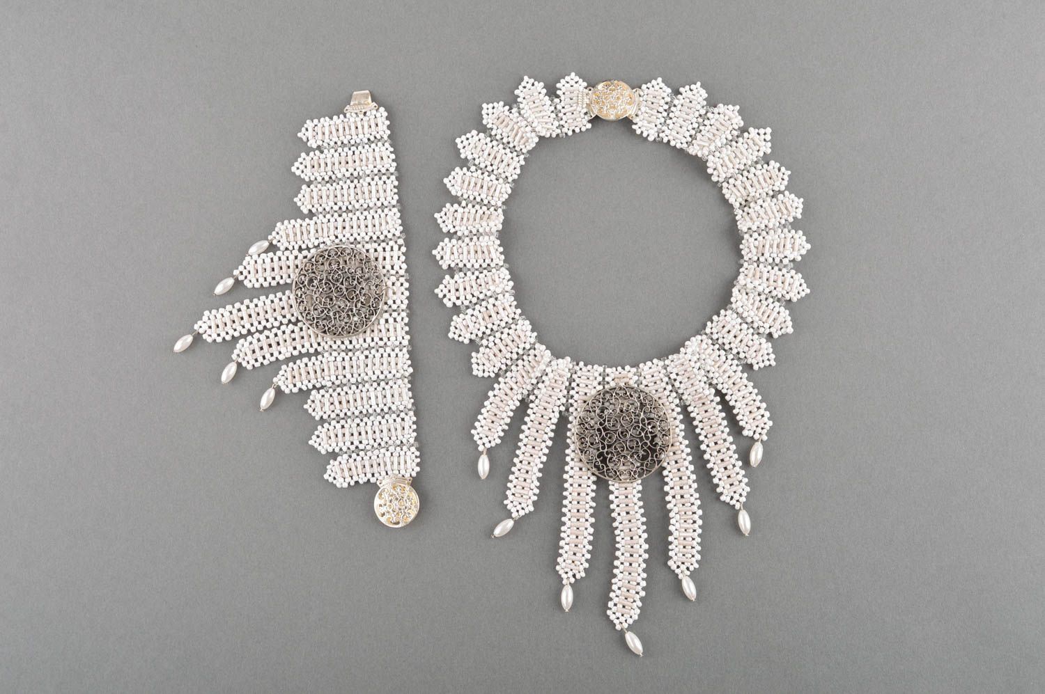 Set bianco fatto a mano di collana e bracciale kit di accessori di perline foto 2