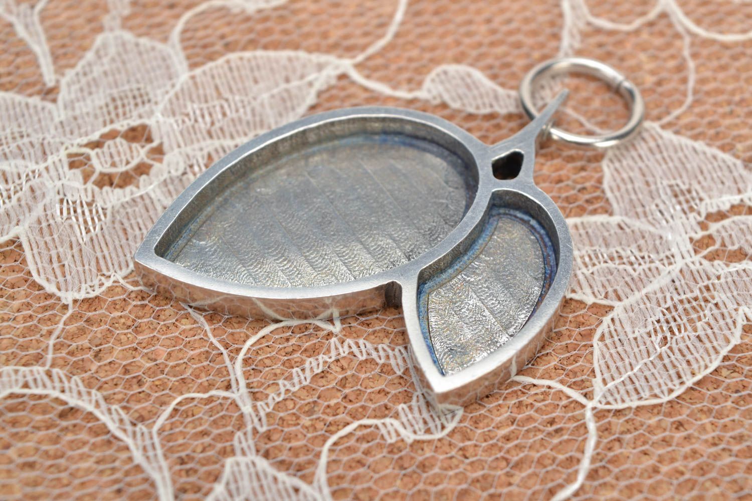Beautiful DIY metal blank pendant in the shape of leaves craft jewelry supplies photo 4