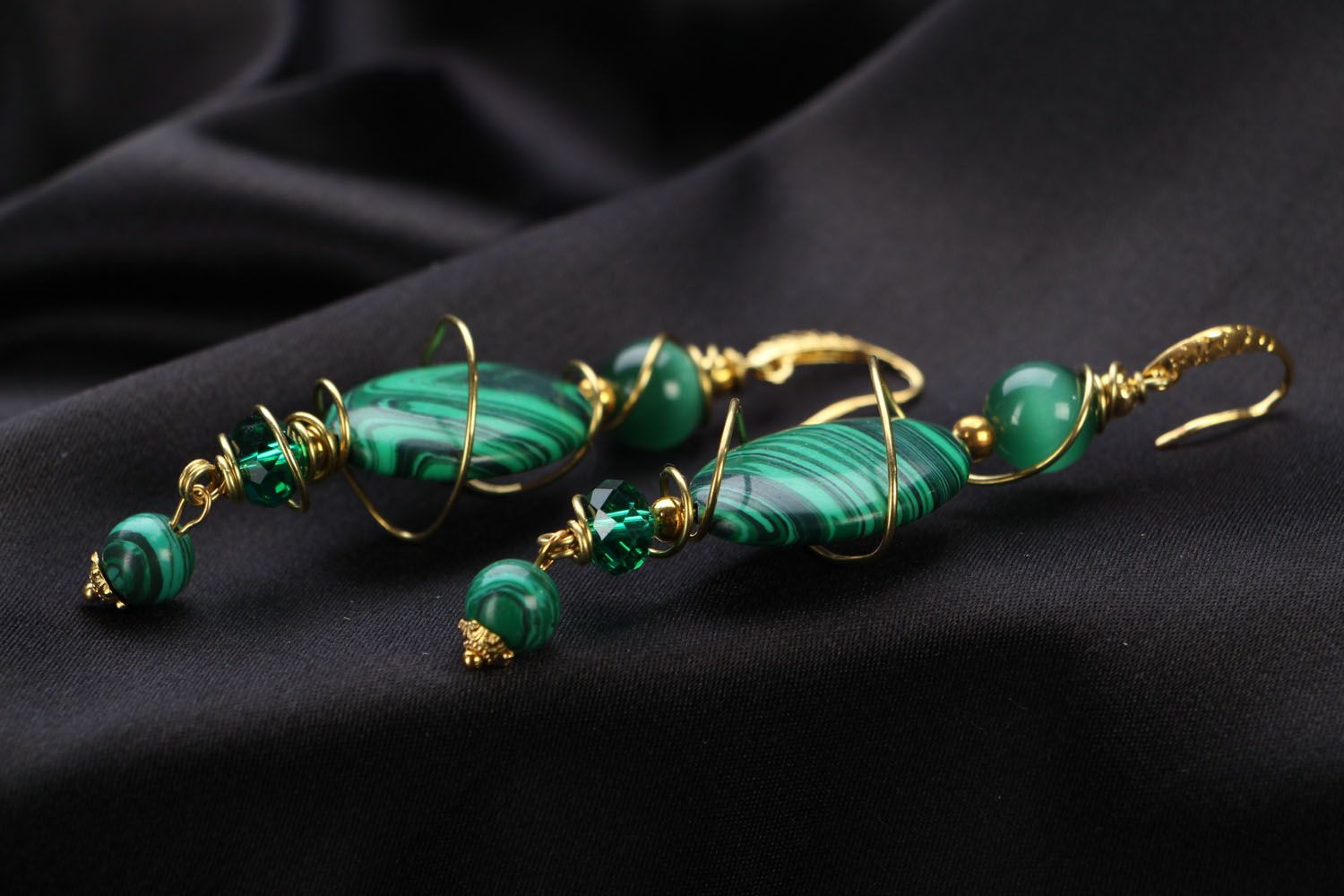 Long natural stone earrings of green color photo 2