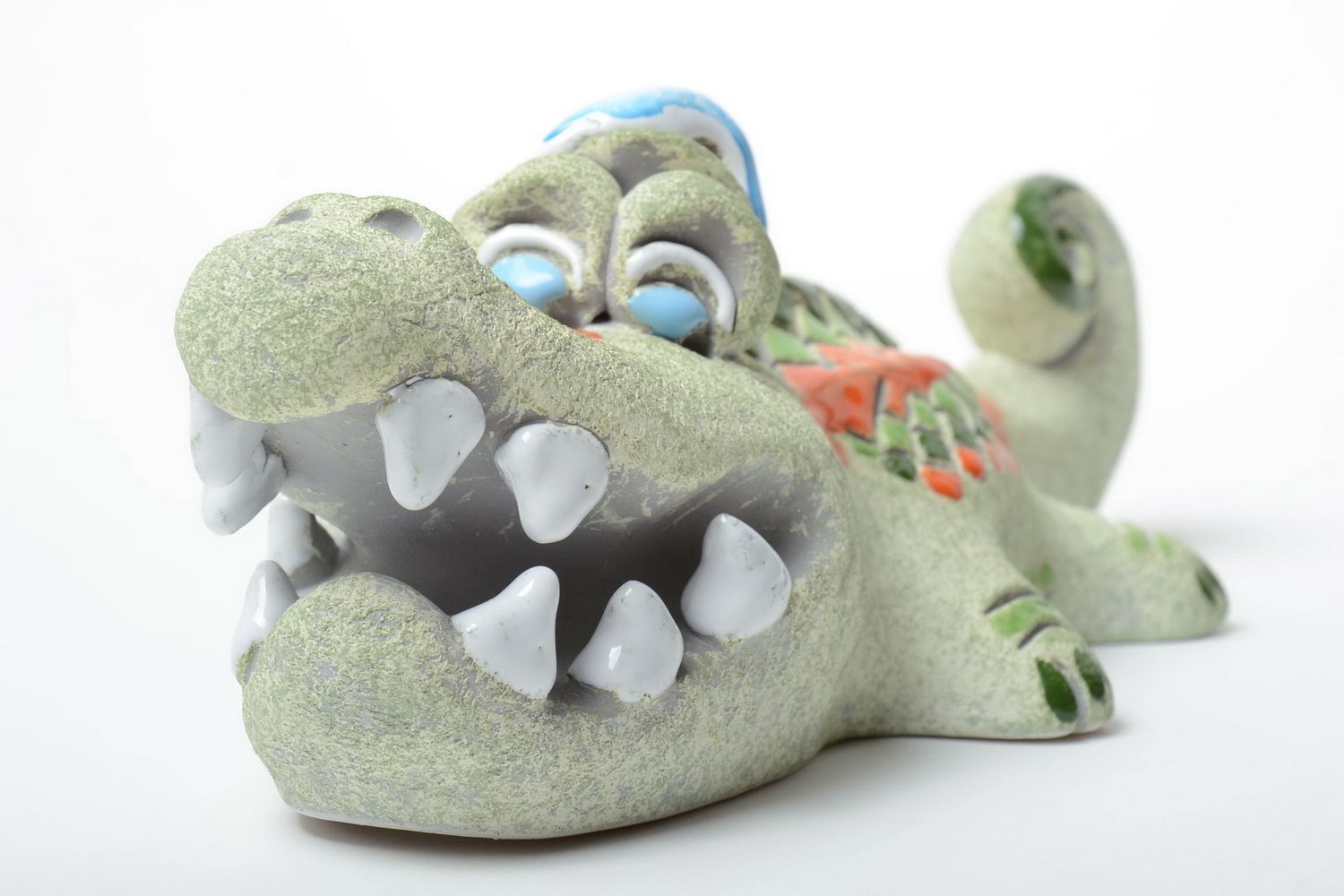 Bunte Keramik Sparbüchse Alligator mit Pigmenten Bemalung Künstler Handarbeit foto 3