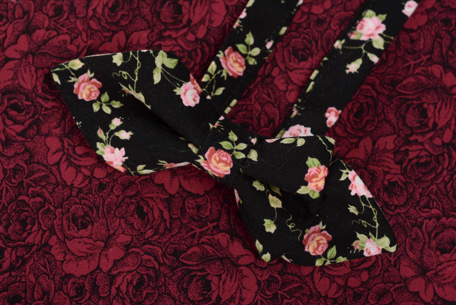 Black bow tie with roses  photo 3